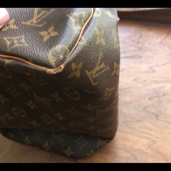 Authentic Louis Vuitton Purse - Picture 6 of 8
